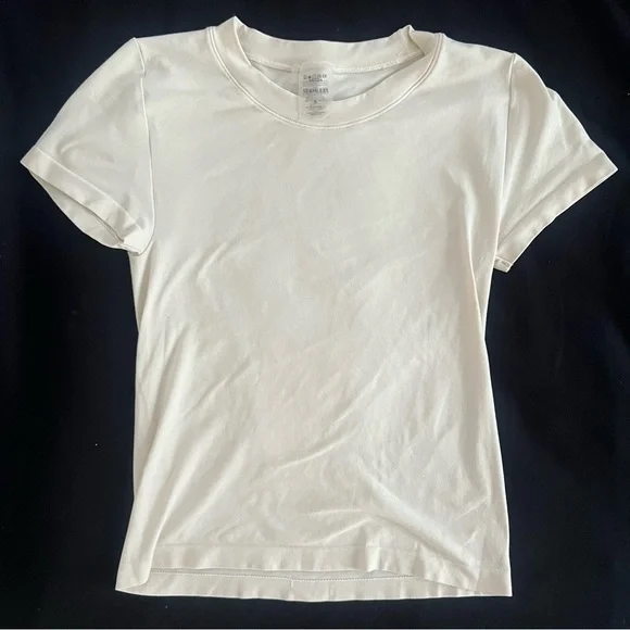 NWOT Aritzia White Seamless Cropped T Shirt Size S - Picture 2 of 5